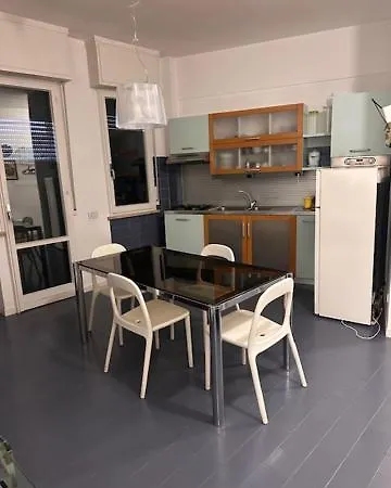 Fronte Mare Con Vista Mozzafiato ペザロ