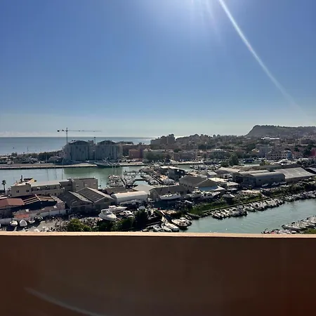 Con Vista Mozzafiato Fronte Mare * Pesaro